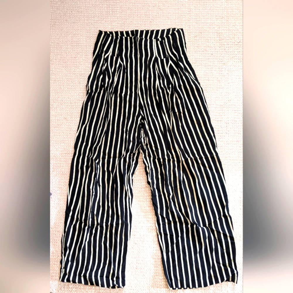My Michelle 90s Ultra High Waist Vertical Stripe Crop Pants XS